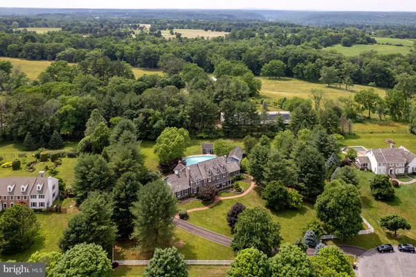 $2,350,000 | 12 Crestwood Circle, New Hope, PA 18938