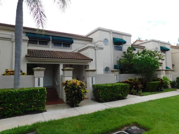 $2,500 | 6630 Via Regina, Boca Raton, FL 33433
