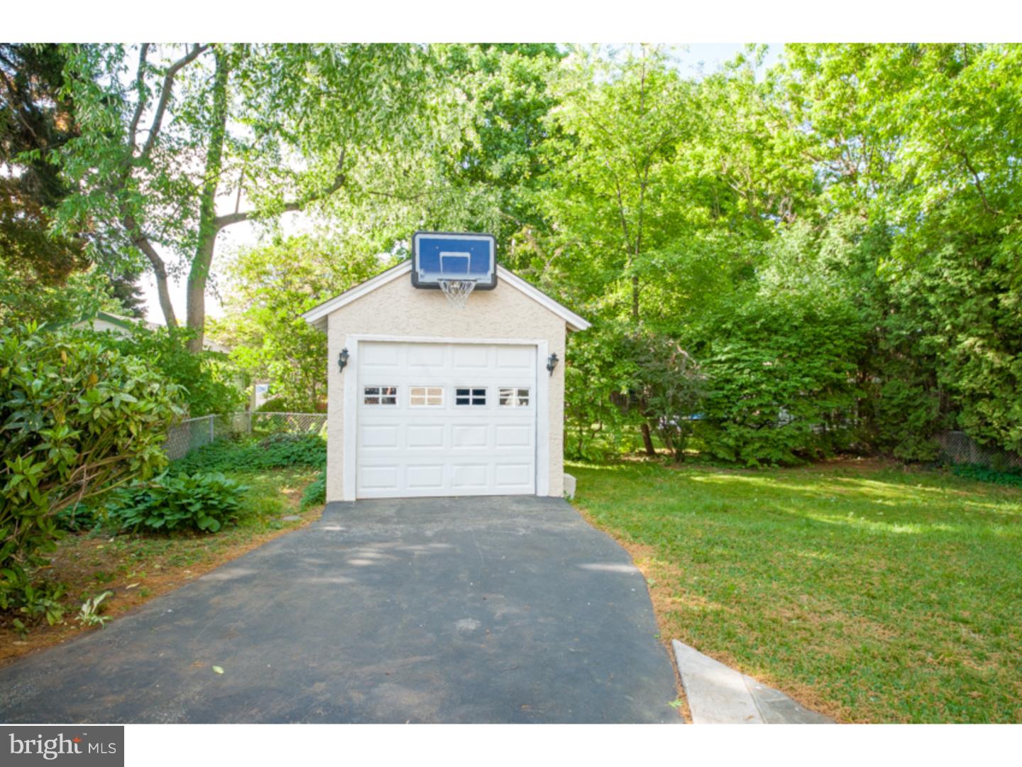 423 Kathmere Road Havertown, PA 19083 - Photo 22 of 25 Garage