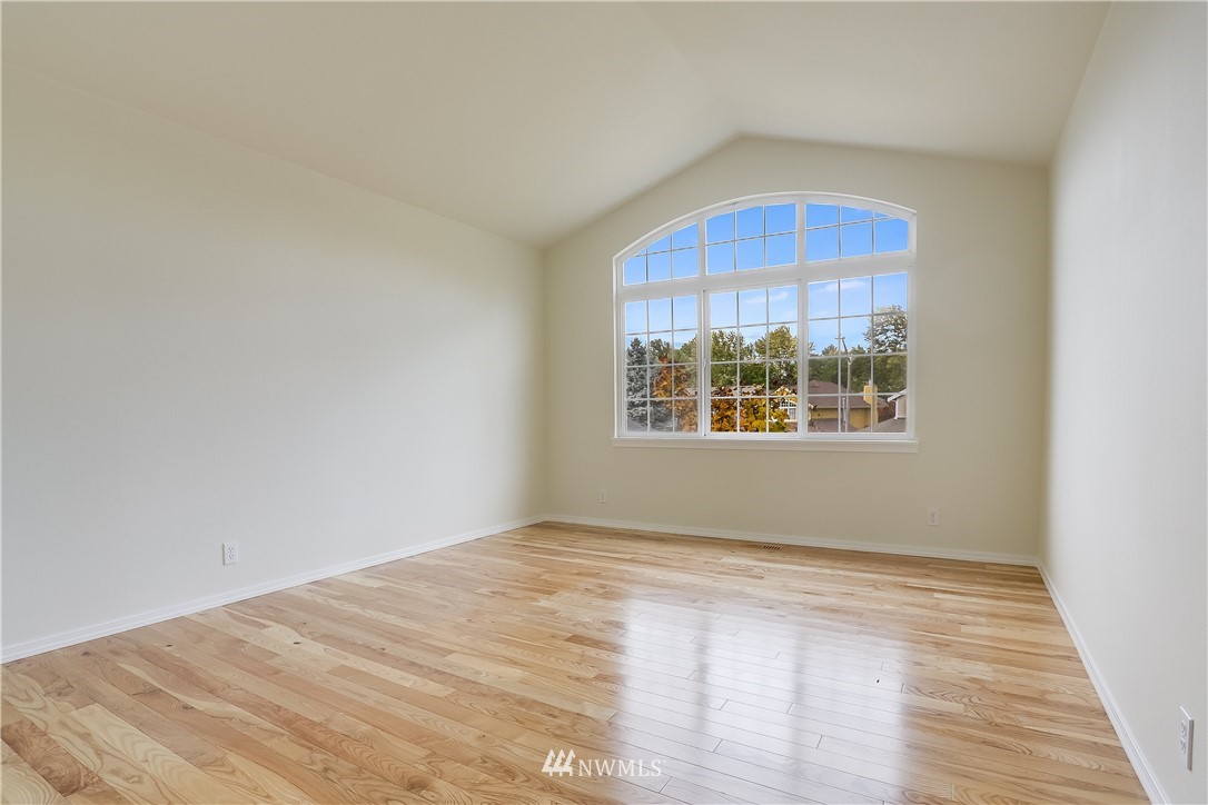 10325 Southeast 185th Place Renton, WA 98055 - Photo 20 of 26