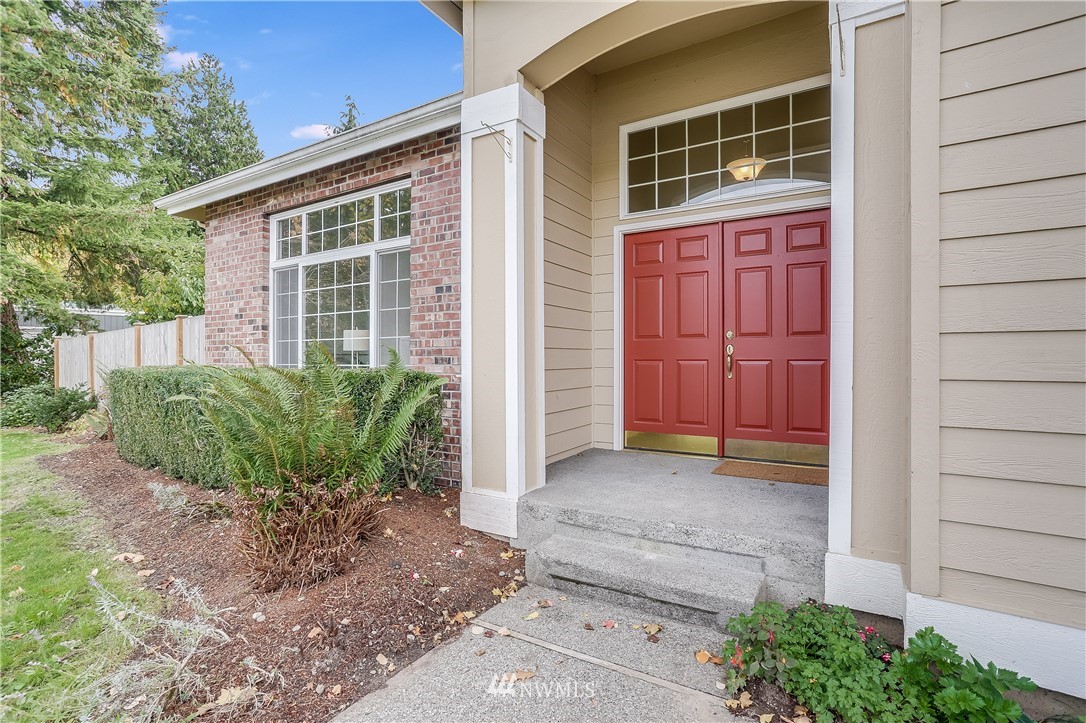 10325 Southeast 185th Place Renton, WA 98055 - Photo 3 of 26