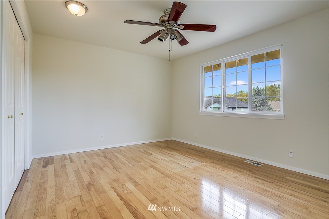 10325 Southeast 185th Place Renton, WA 98055 - Photo 21 of 26