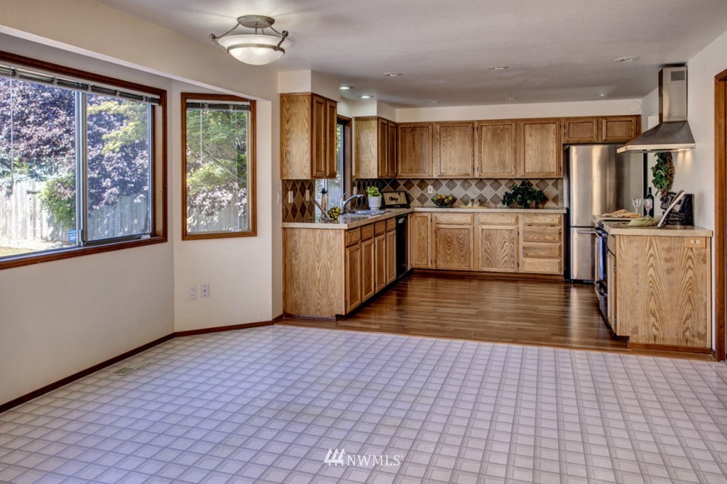 19113 104th Place Southeast Renton, WA 98055 - Photo 13 of 22 Gallery Image 13