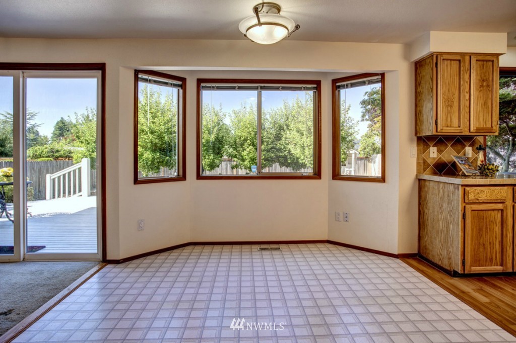 19113 104th Place Southeast Renton, WA 98055 - Photo 14 of 22 Gallery Image 14