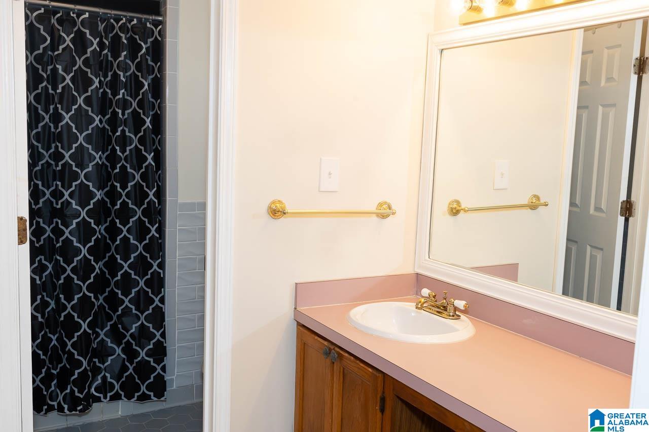 1012 Willowbrook Road Birmingham, AL 35215 - Photo 20 of 27