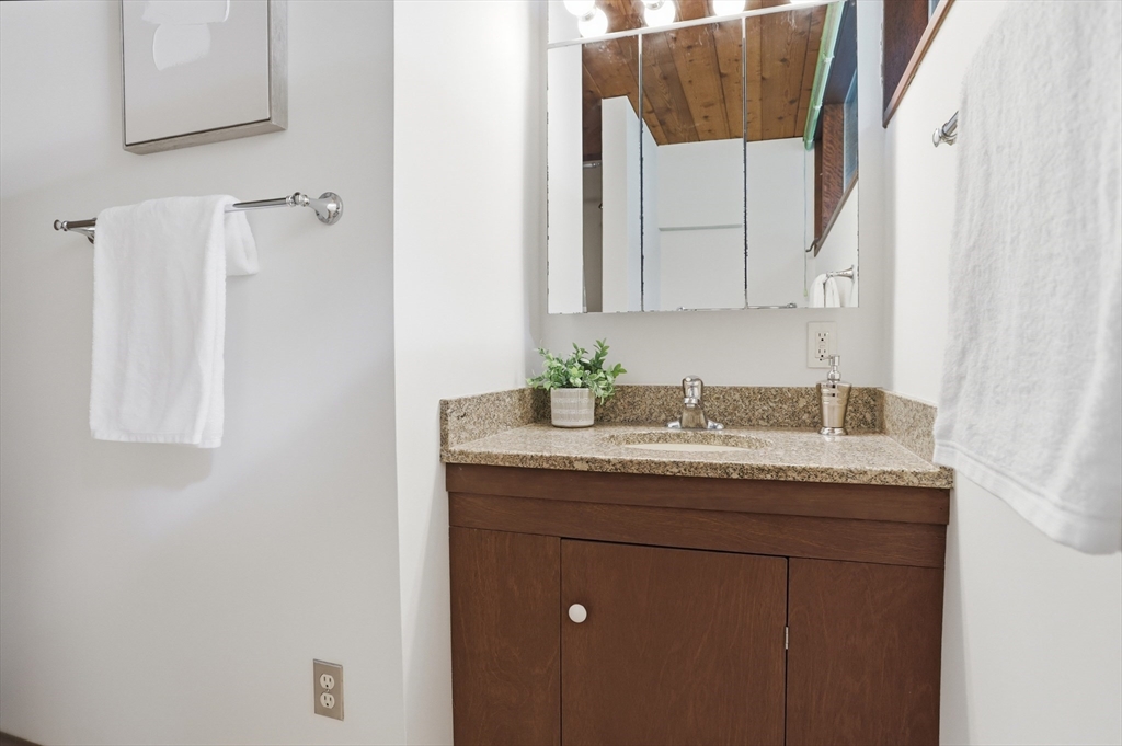 39 Long Ridge Road Carlisle, MA 01741 - Photo 37 of 42 Gallery Image 37