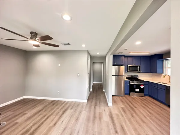 $1,850 | 4519 Oak Shadows Drive, Houston, TX 77091