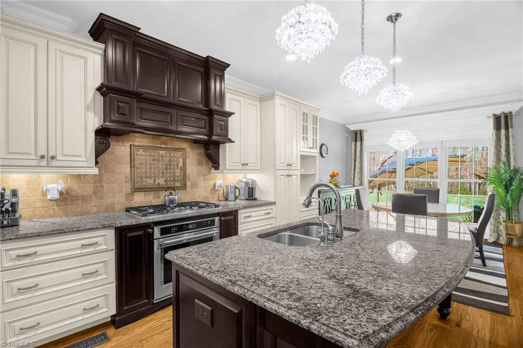 8174 Rob Roy Drive Summerfield, NC 27358 - Photo 11 of 47 Kitchen