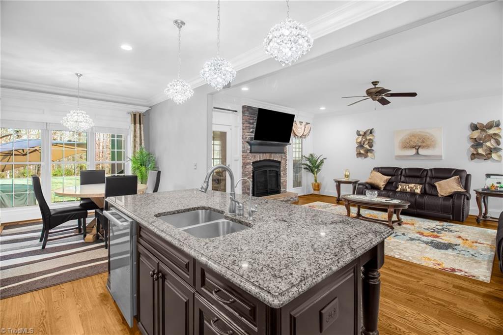 8174 Rob Roy Drive Summerfield, NC 27358 - Photo 10 of 47 Kitchen