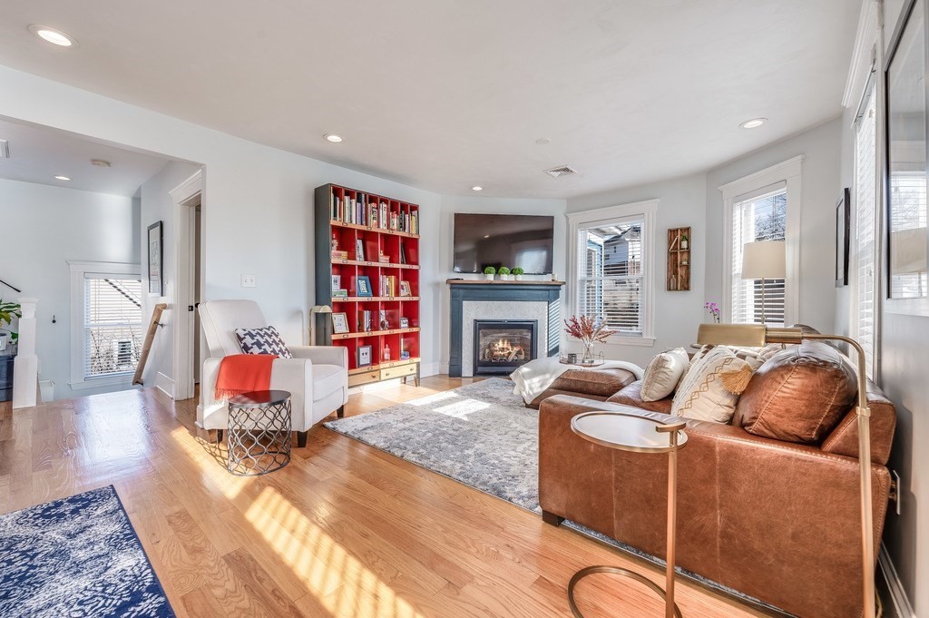 19 Valley Road, Unit 19 Medford, MA 02155 - Photo 4 of 34