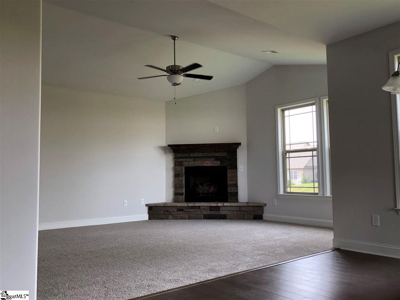 1560 Ballenger Road Wellford, SC 29385 - Photo 4 of 8