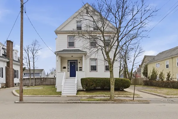 $2,750 | 55 Pine Street, Unit 2, Swampscott, MA 01907