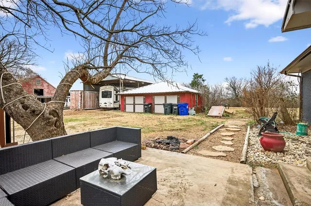 $377,000 | 2009 Sandusky Road East, Sadler, TX 76264