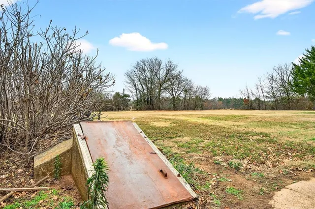 $377,000 | 2009 Sandusky Road East, Sadler, TX 76264