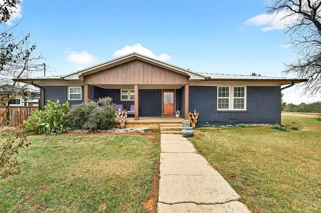 $377,000 | 2009 Sandusky Road East, Sadler, TX 76264