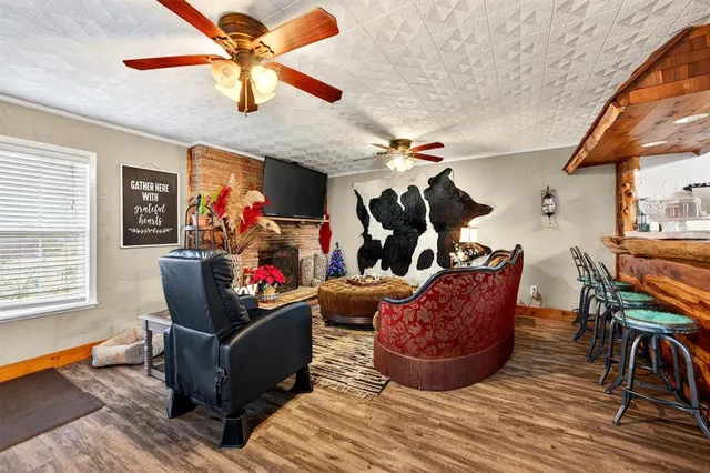 $377,000 | 2009 Sandusky Road East, Sadler, TX 76264