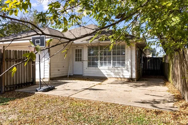a view of a entrance gate of a house