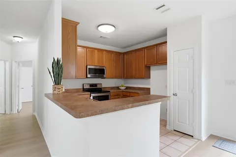 $340,000 | 519 Mattie Lane, Lake Dallas, TX 75065