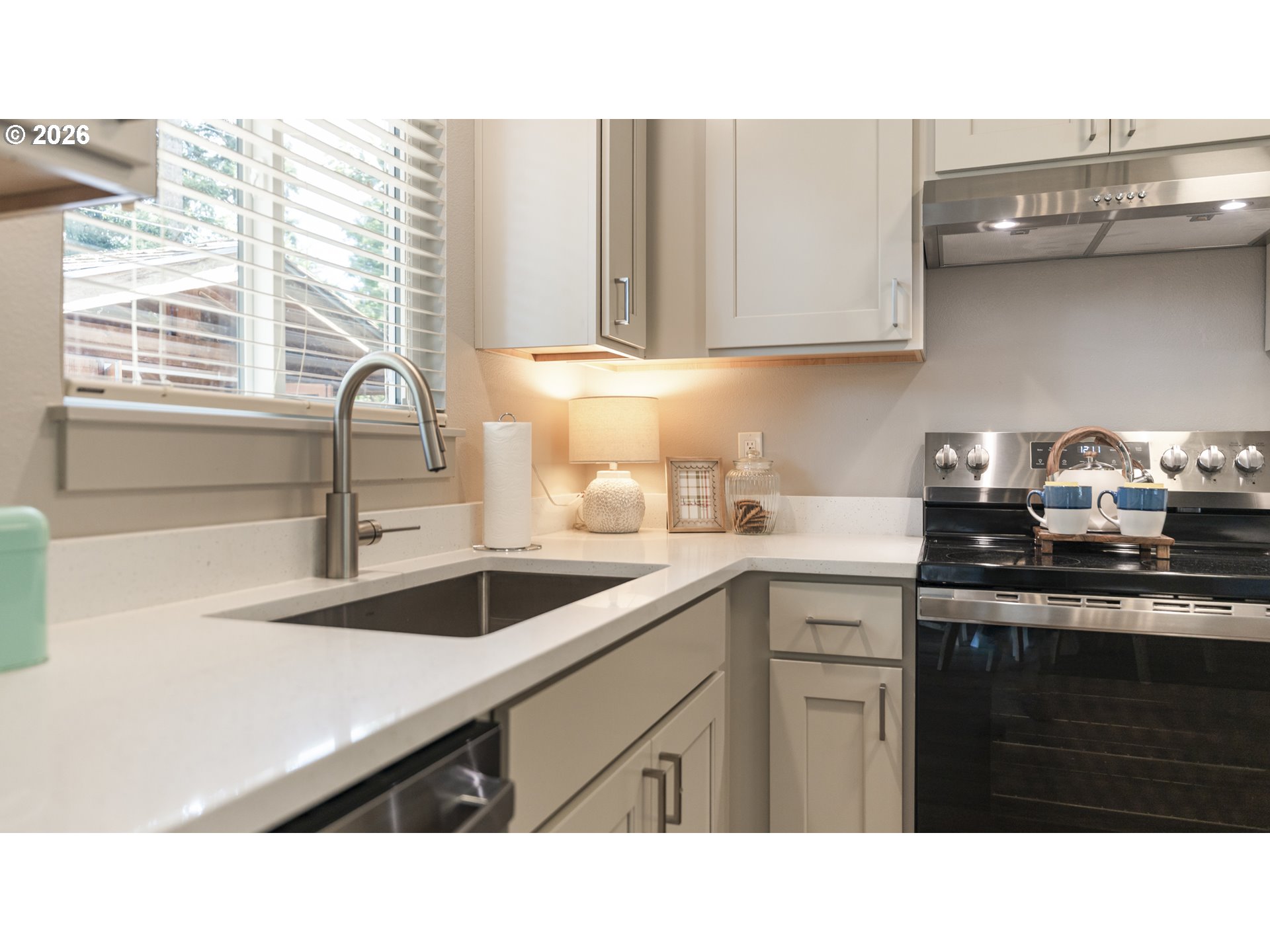 12845 Southwest Faircrest Street Portland, OR 97225 - Photo 9 of 35