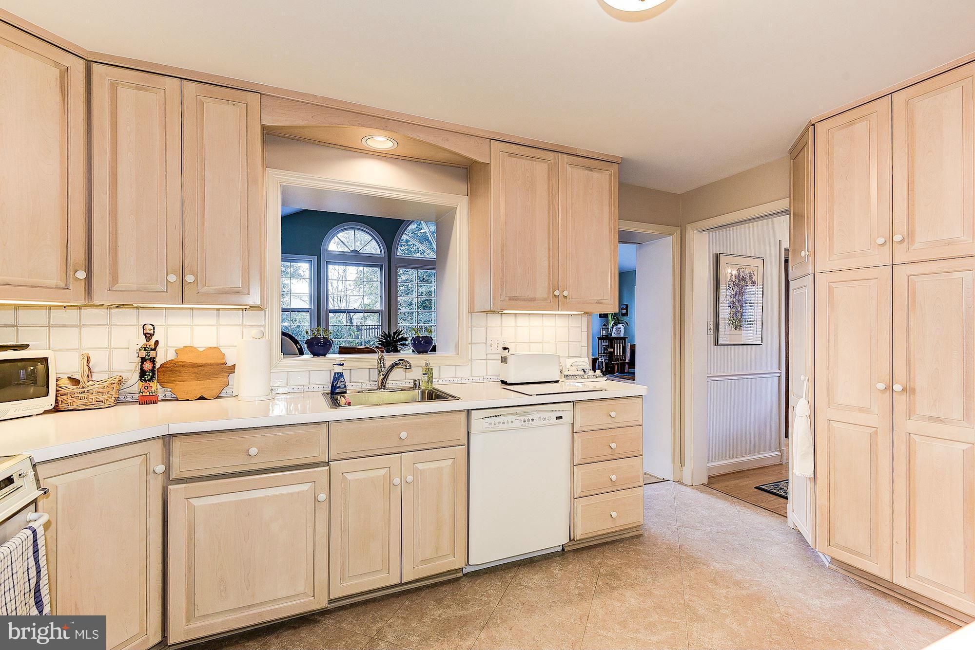 5604 Parkston Road Bethesda, MD 20816 - Photo 11 of 30 Kitchen