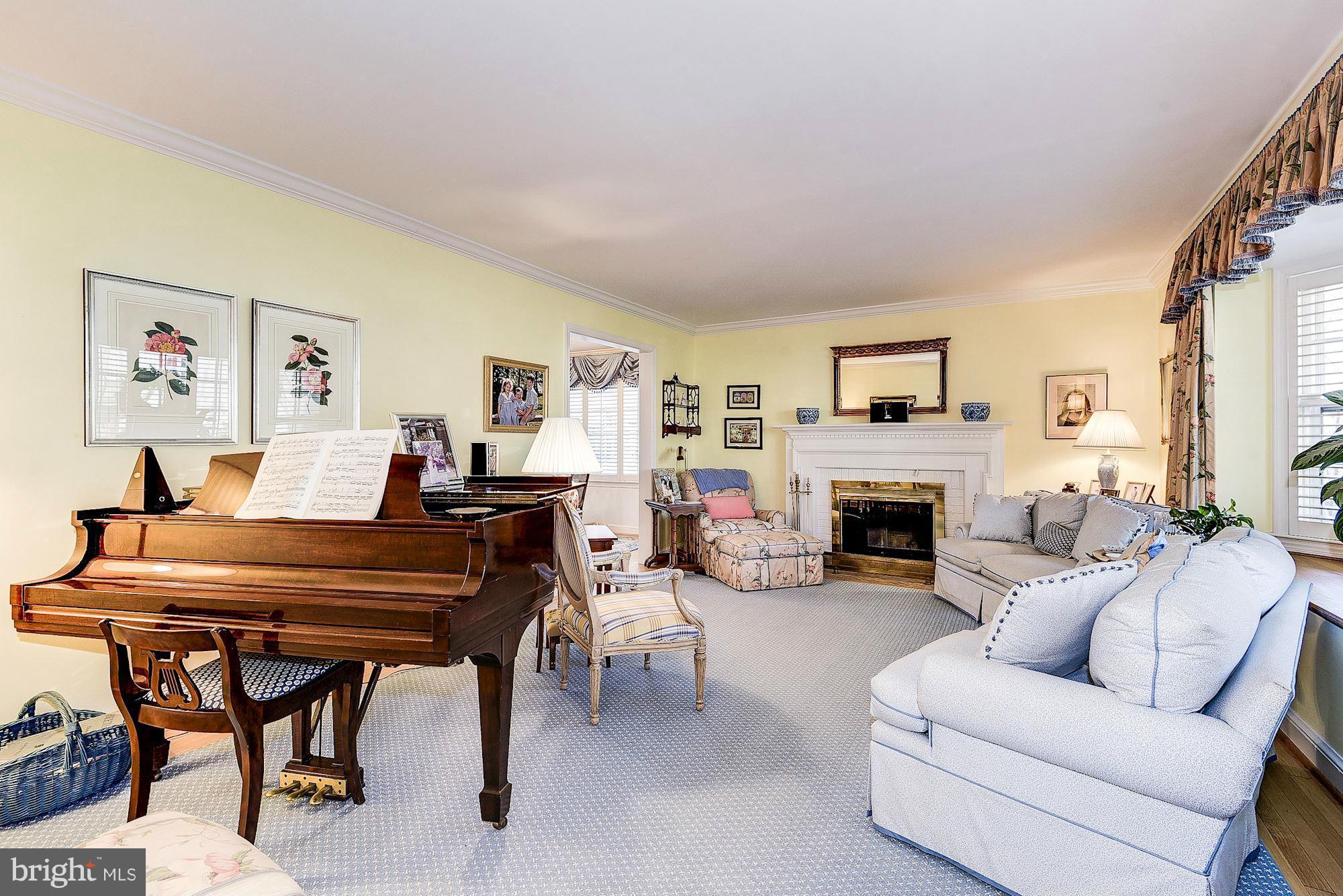5604 Parkston Road Bethesda, MD 20816 - Photo 6 of 30 Living Room