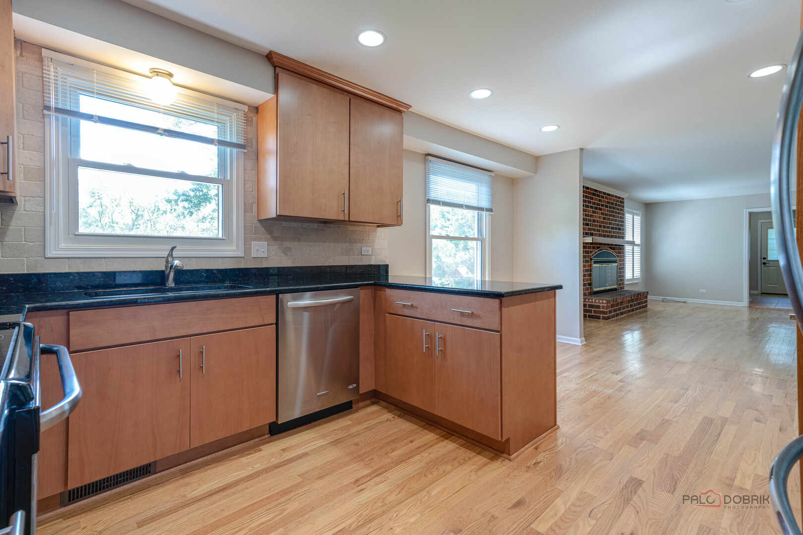 255 Lee Road Northbrook, IL 60062 - Photo 9 of 50