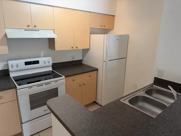 $1,800 | 4081 San Marino Boulevard, Unit 203, West Palm Beach, FL 33409