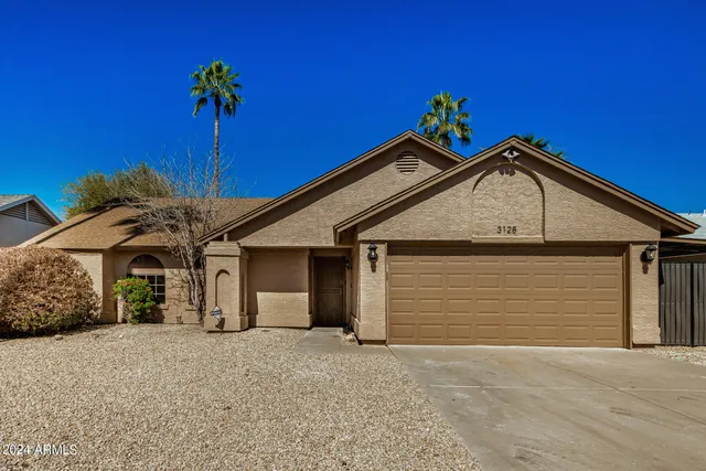 $3,300 | 3128 East Charleston Avenue, Phoenix, AZ 85032