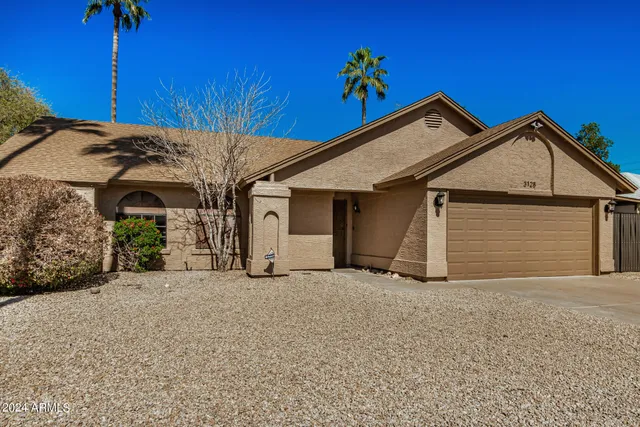 $3,300 | 3128 East Charleston Avenue, Phoenix, AZ 85032