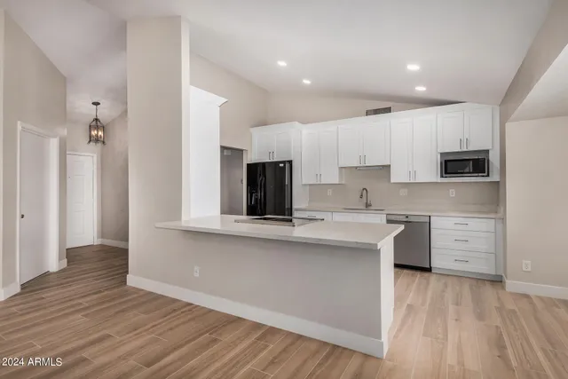 $3,300 | 3128 East Charleston Avenue, Phoenix, AZ 85032