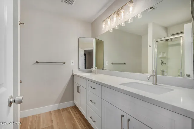 $3,300 | 3128 East Charleston Avenue, Phoenix, AZ 85032