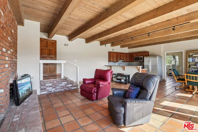 $2,699,000 | 1821 Calle Petaluma, Thousand Oaks, CA 91360