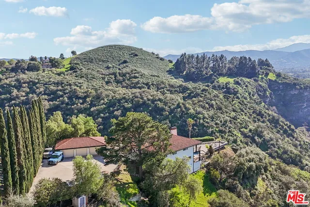 $2,699,000 | 1821 Calle Petaluma, Thousand Oaks, CA 91360