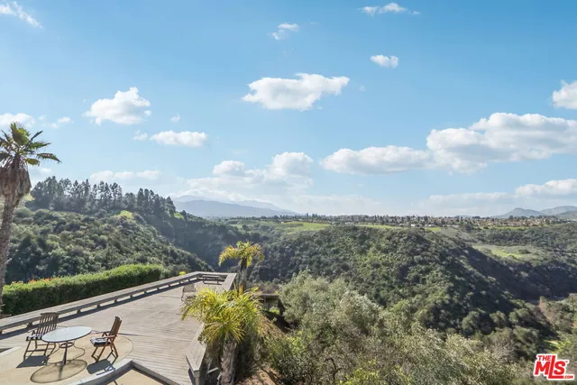 $2,699,000 | 1821 Calle Petaluma, Thousand Oaks, CA 91360