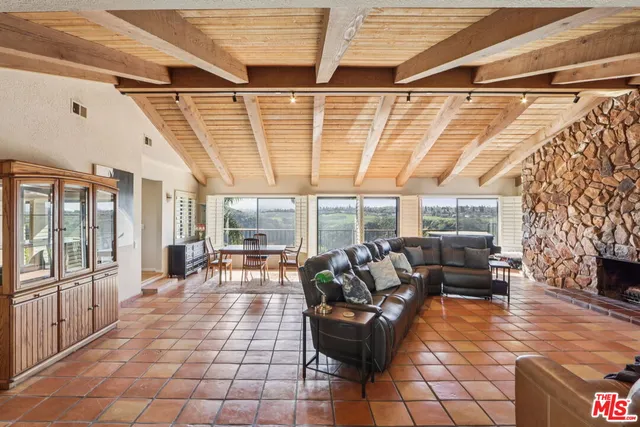 $2,699,000 | 1821 Calle Petaluma, Thousand Oaks, CA 91360
