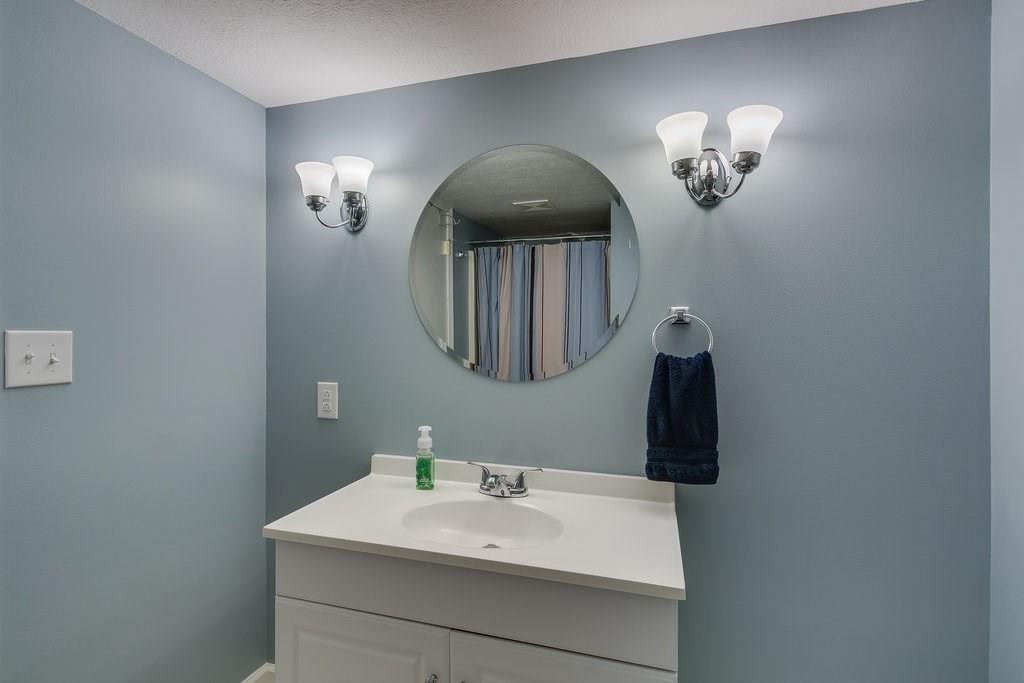 8533 Crown Point Road Indianapolis, IN 46278 - Photo 19 of 22 Gallery Image 19