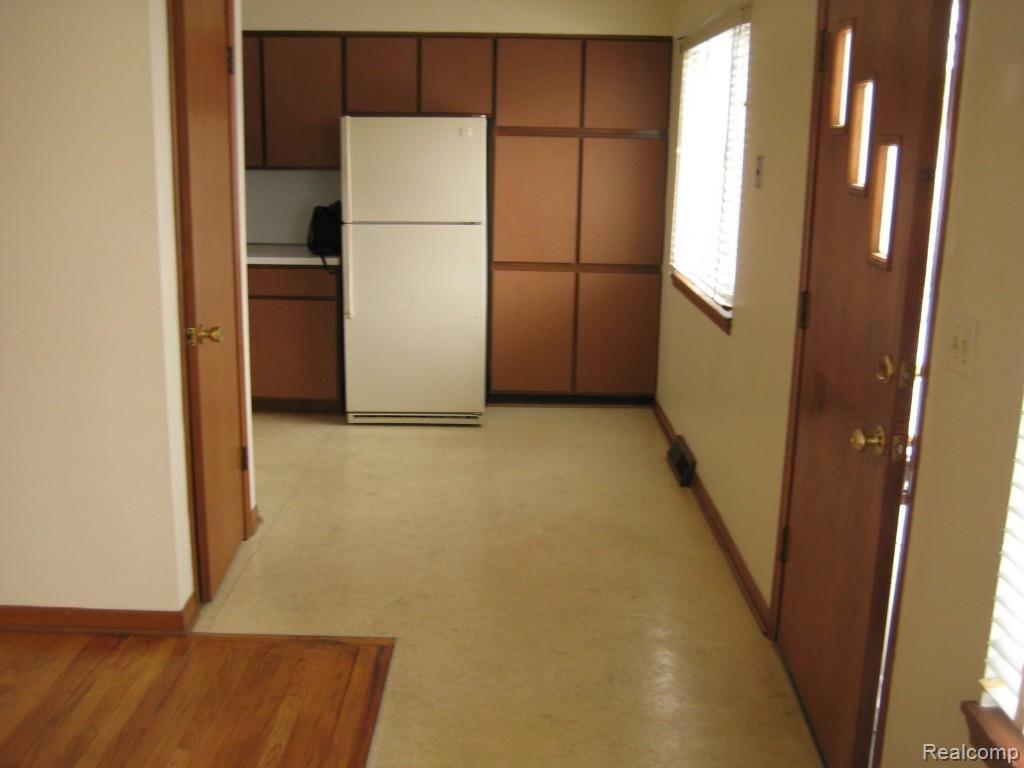 1236 Holmes Road, Unit 6 Ypsilanti, MI 48198 - Photo 4 of 8