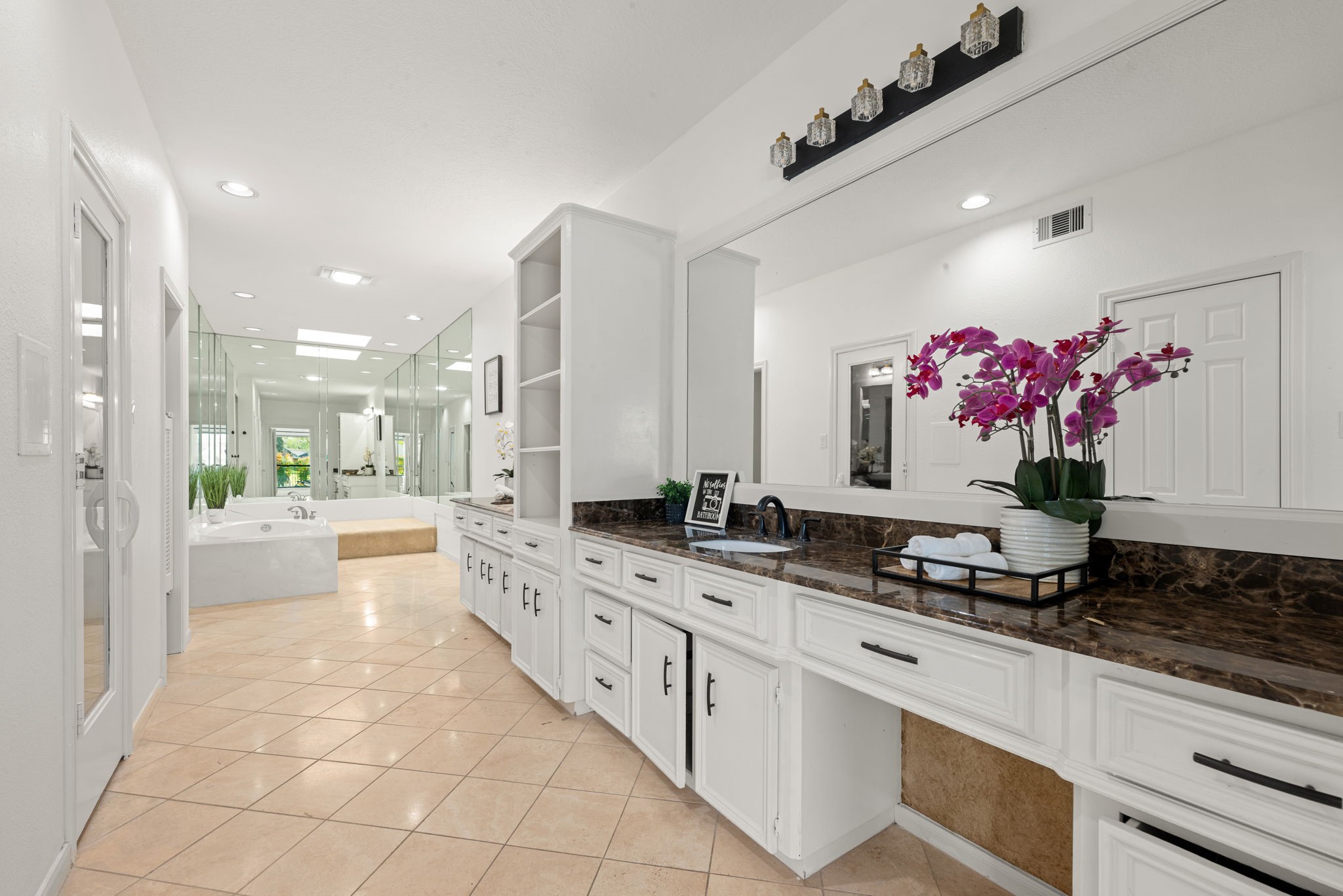 3122 Robinson Road Missouri City, TX 77459 - Photo 18 of 45 Spa-inspired primary bath featuring modern fixtures and high-end finishes