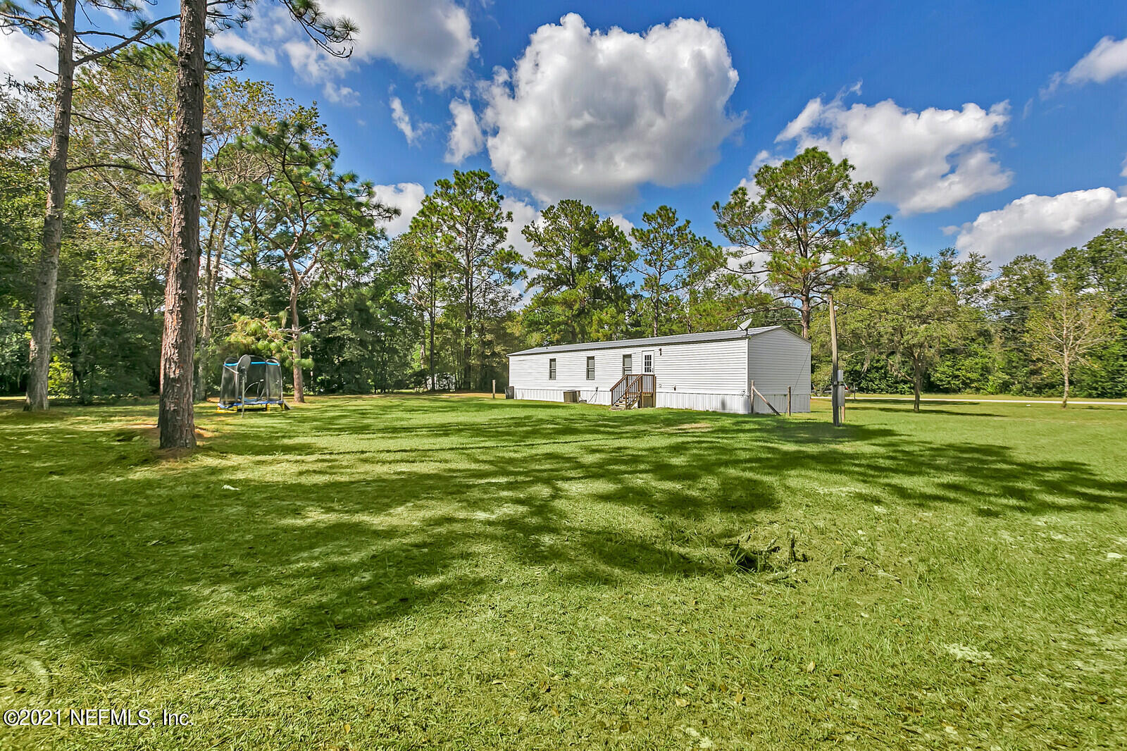 805 Matthew Road Jacksonville, FL 32234 - Photo 5 of 25 17_IMG_9960_mls