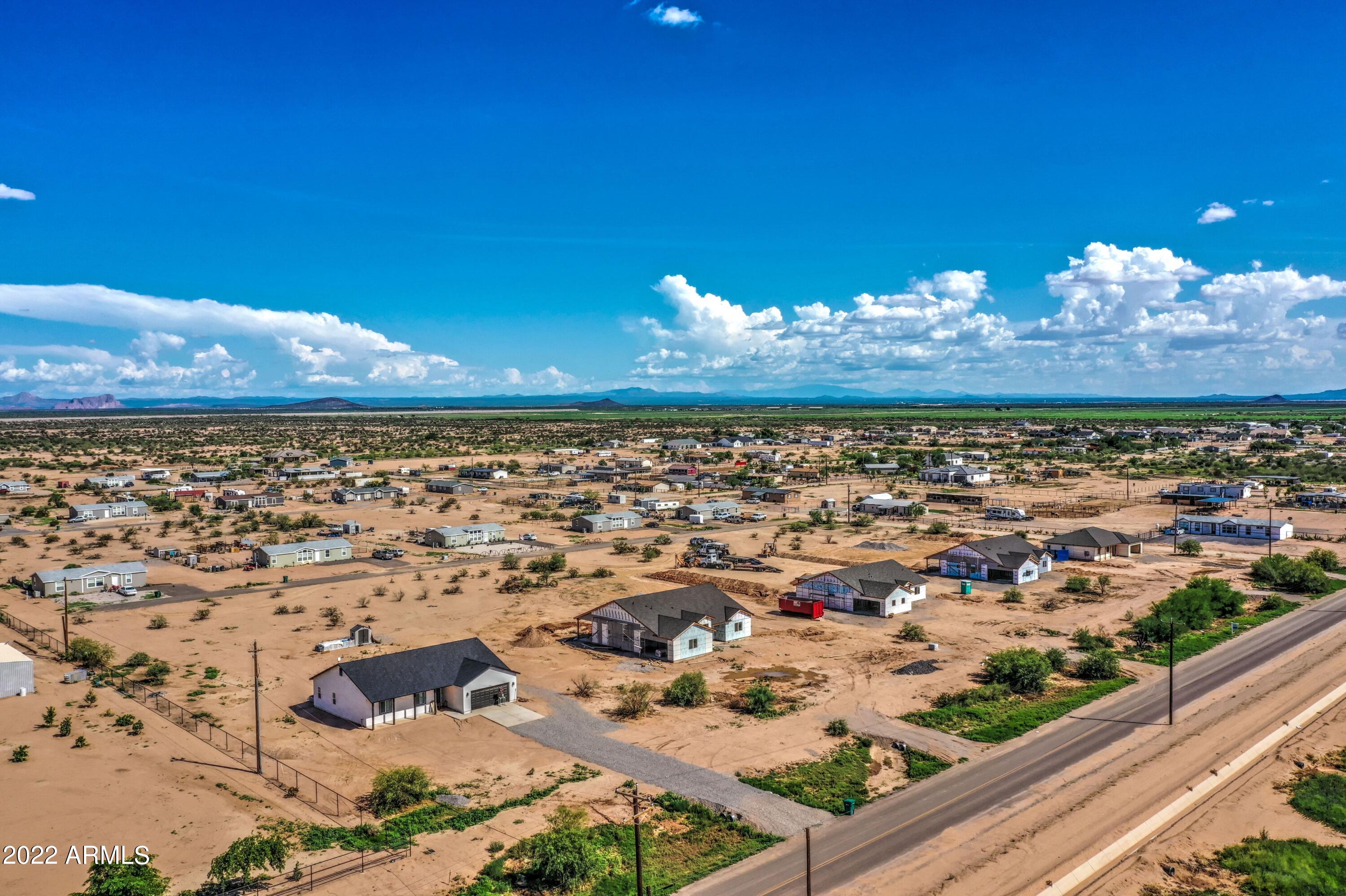 29085 North Cooper Road Florence, AZ 85132 - Photo 5 of 10 5 builds front
