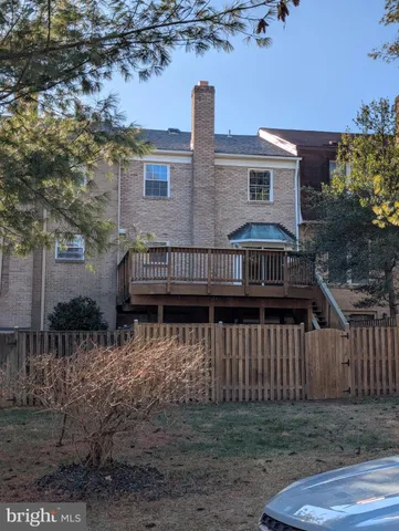 $679,500 | 6639 Green Ash Drive, Springfield, VA 22152