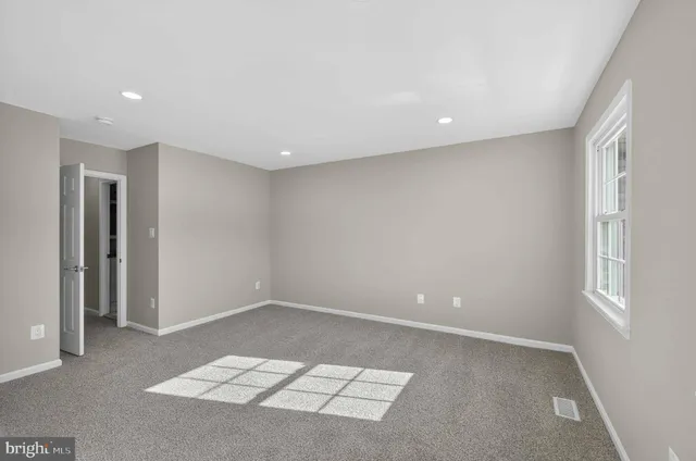 $679,500 | 6639 Green Ash Drive, Springfield, VA 22152