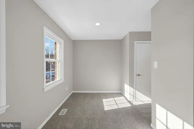 $679,500 | 6639 Green Ash Drive, Springfield, VA 22152