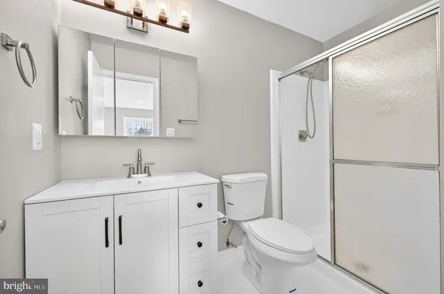 $679,500 | 6639 Green Ash Drive, Springfield, VA 22152