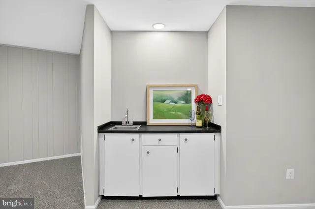 $679,500 | 6639 Green Ash Drive, Springfield, VA 22152