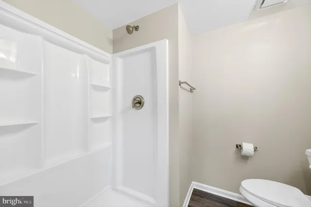 $679,500 | 6639 Green Ash Drive, Springfield, VA 22152