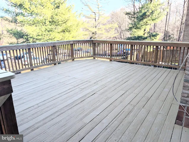 $679,500 | 6639 Green Ash Drive, Springfield, VA 22152