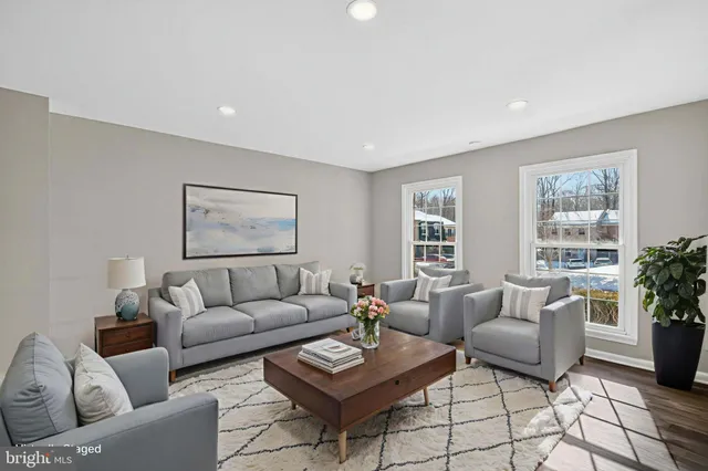 $679,500 | 6639 Green Ash Drive, Springfield, VA 22152