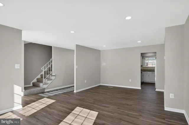 $679,500 | 6639 Green Ash Drive, Springfield, VA 22152