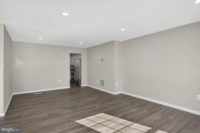 $679,500 | 6639 Green Ash Drive, Springfield, VA 22152